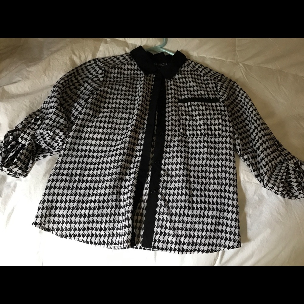wet seal houndstooth print chiffon top